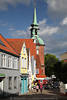 1401232_Nikolaikirche Bild Glockenturm ber Marktplatz Gasse Kappeln Besucher Alstadtidylle Foto