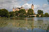 Burgsee Wasserlandschaft Naturbild vor Schloss Schwerin Grninsel im Land der Sieben Seen