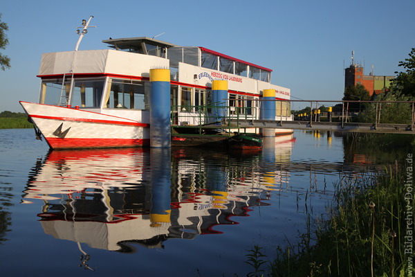 Schiffbild Hezog von Lauenburg in Elbwasser Bleckede Fluufer Foto in Abendlicht